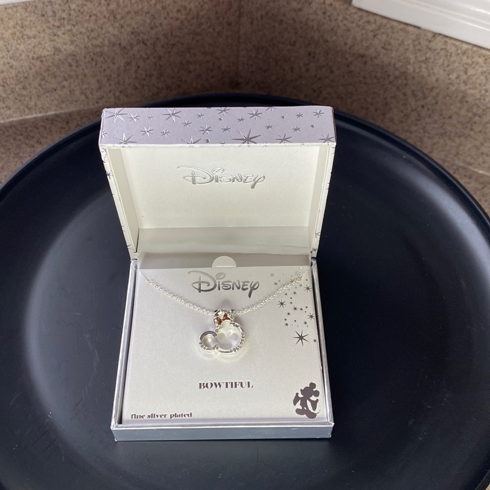 Disney Minnie Mouse Silver necklace